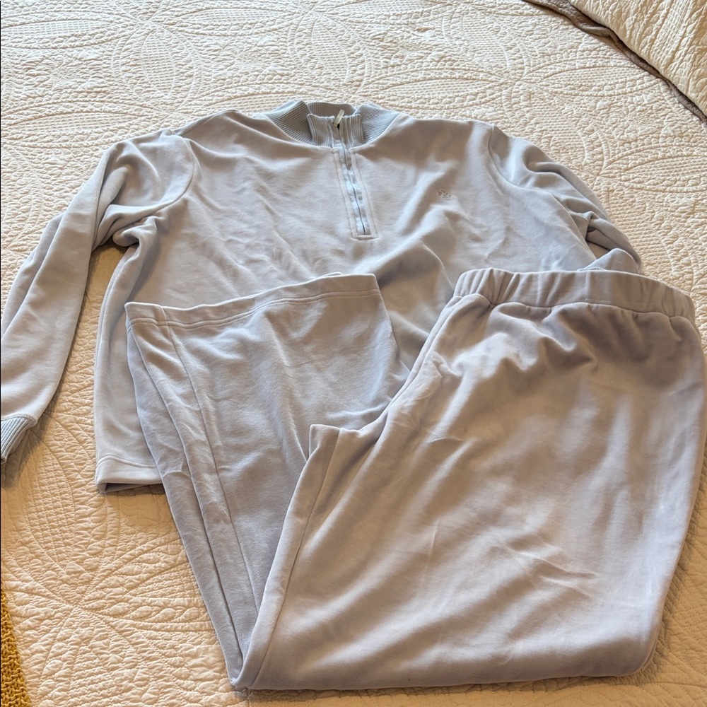 Ralph Lauren Women's Pajama Set in Light Gray